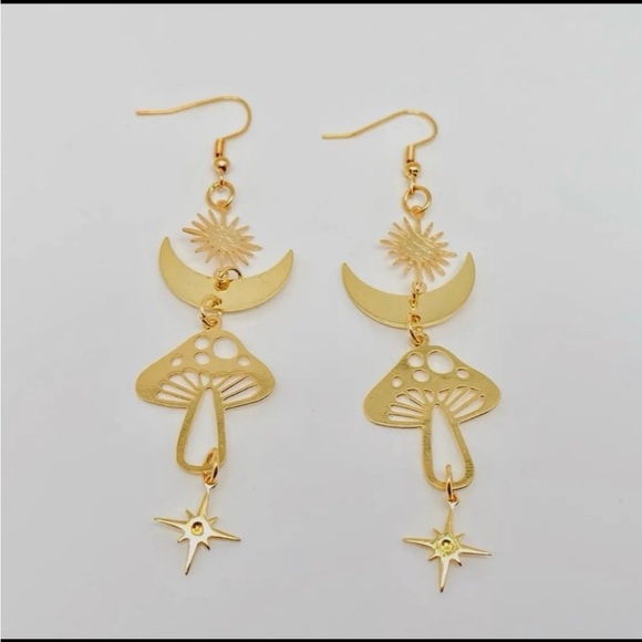 Jewelry - Gold Mushroom Dangle Earrings